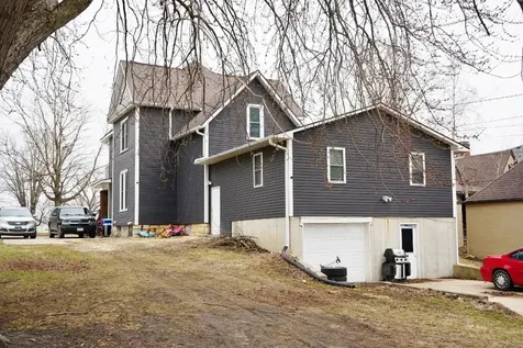 512 1st Avenue NE Oelwein IA 50662