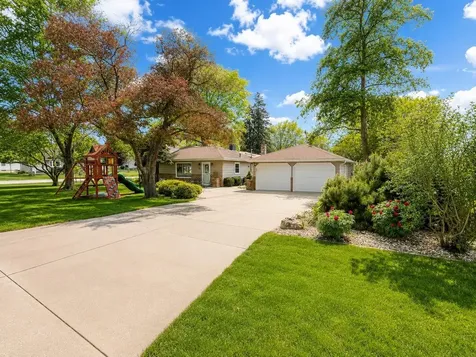 1310 Lilac Lane Cedar Falls IA 50613