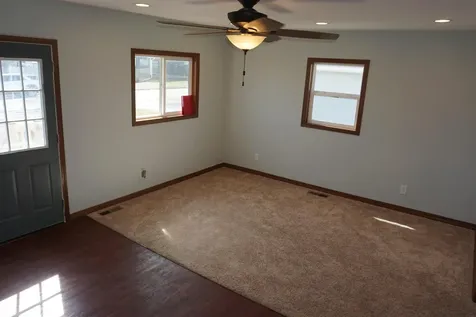 1215 3rd Avenue Ackley IA 50601