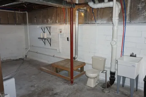 1215 3rd Avenue Ackley IA 50601