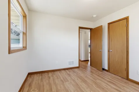 1811 Sager Avenue Waterloo IA 50701