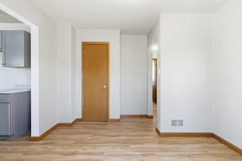 1811 Sager Avenue Waterloo IA 50701