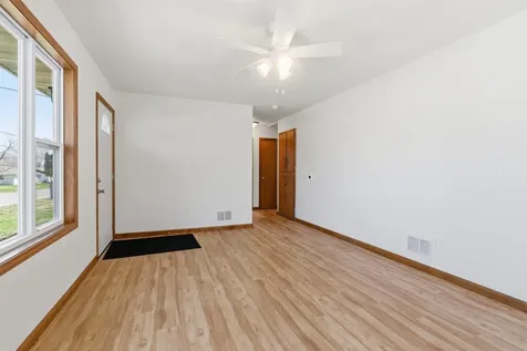 1811 Sager Avenue Waterloo IA 50701