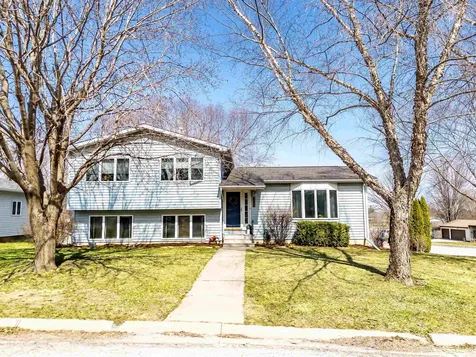 1120 Grant Street Denver IA 50622