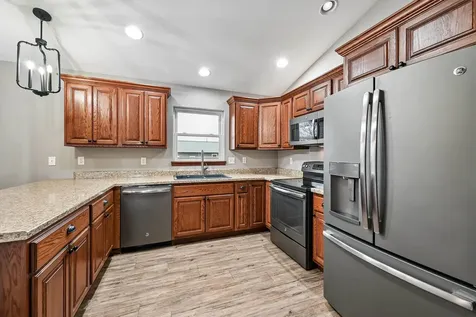 807 Juniper Drive Independence IA 50644