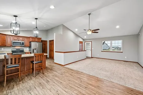 807 Juniper Drive Independence IA 50644