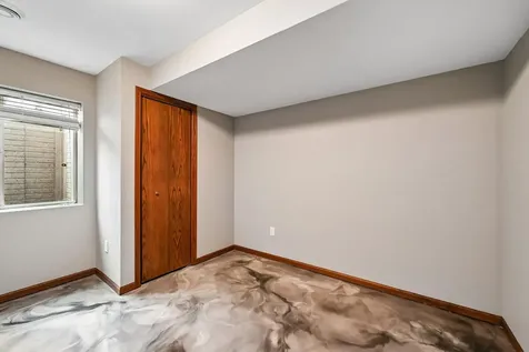 807 Juniper Drive Independence IA 50644