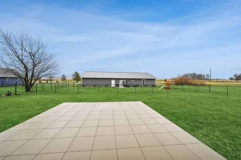 807 Juniper Drive Independence IA 50644