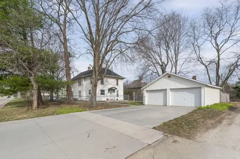 1622 Franklin Street Cedar Falls IA 50613