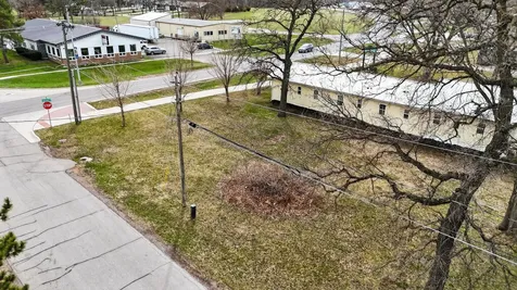 2020 Center Street Cedar Falls IA 50613