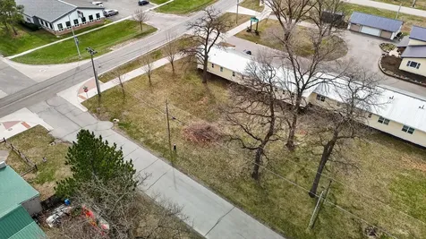 2020 Center Street Cedar Falls IA 50613
