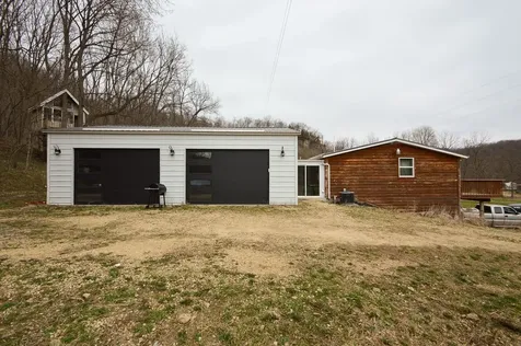 37139 Errthum Road Guttenberg IA 52052