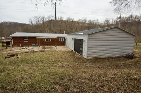 37139 Errthum Road Guttenberg IA 52052