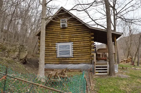 37139 Errthum Road Guttenberg IA 52052