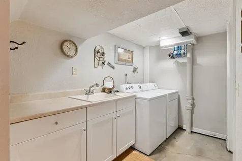 2610 Mcclain Drive Cedar Falls IA 50613