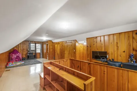 151 Hawthorne Avenue Waterloo IA 50702