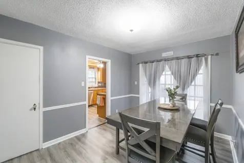 151 Hawthorne Avenue Waterloo IA 50702