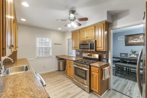 151 Hawthorne Avenue Waterloo IA 50702