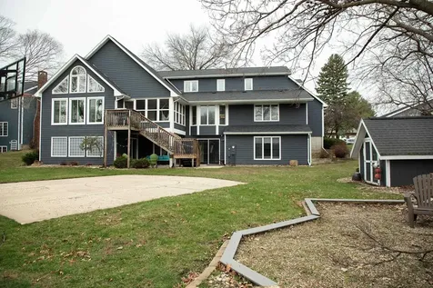 1306 Grandview Avenue Waverly IA 50677