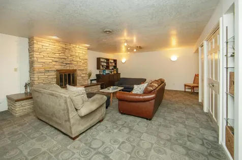 1306 Grandview Avenue Waverly IA 50677