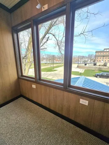 107 NW 3rd Avenue Independence IA 50644