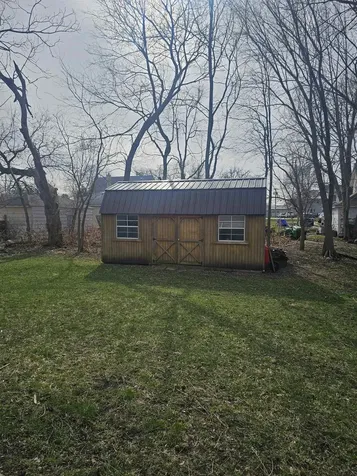107 NW 3rd Avenue Independence IA 50644