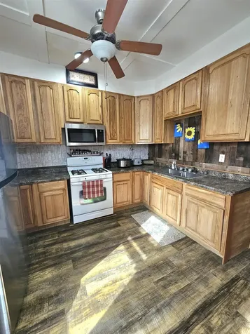 107 NW 3rd Avenue Independence IA 50644
