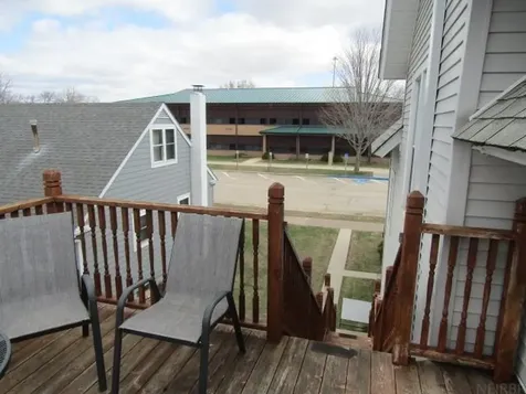 130 S River Park Drive Guttenberg IA 52052