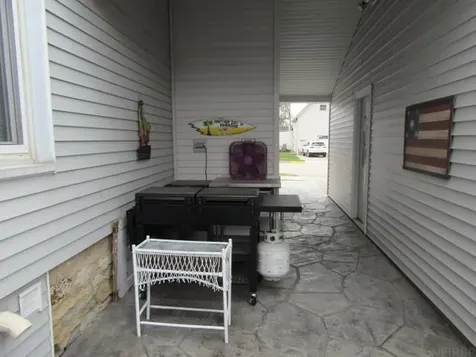 130 S River Park Drive Guttenberg IA 52052