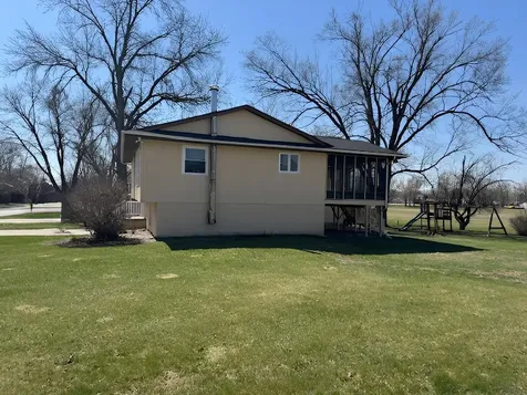 711 12th Street Kalona IA 52247