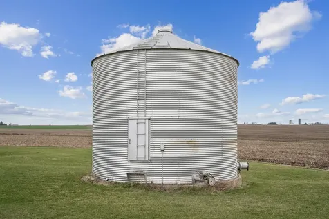 2582 30th Street Lamont IA 50650