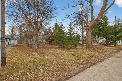 143 Chicago Street Waterloo IA 50701