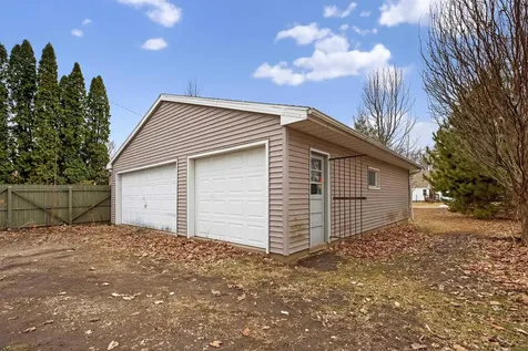 143 Chicago Street Waterloo IA 50701