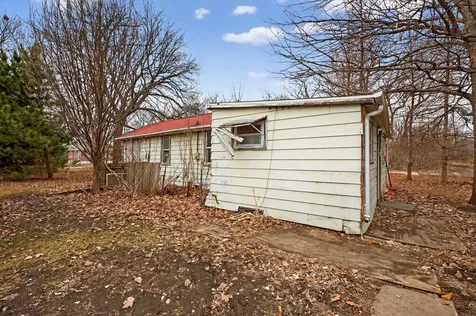 143 Chicago Street Waterloo IA 50701
