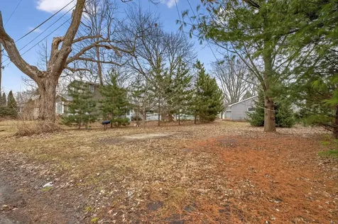 143 Chicago Street Waterloo IA 50701