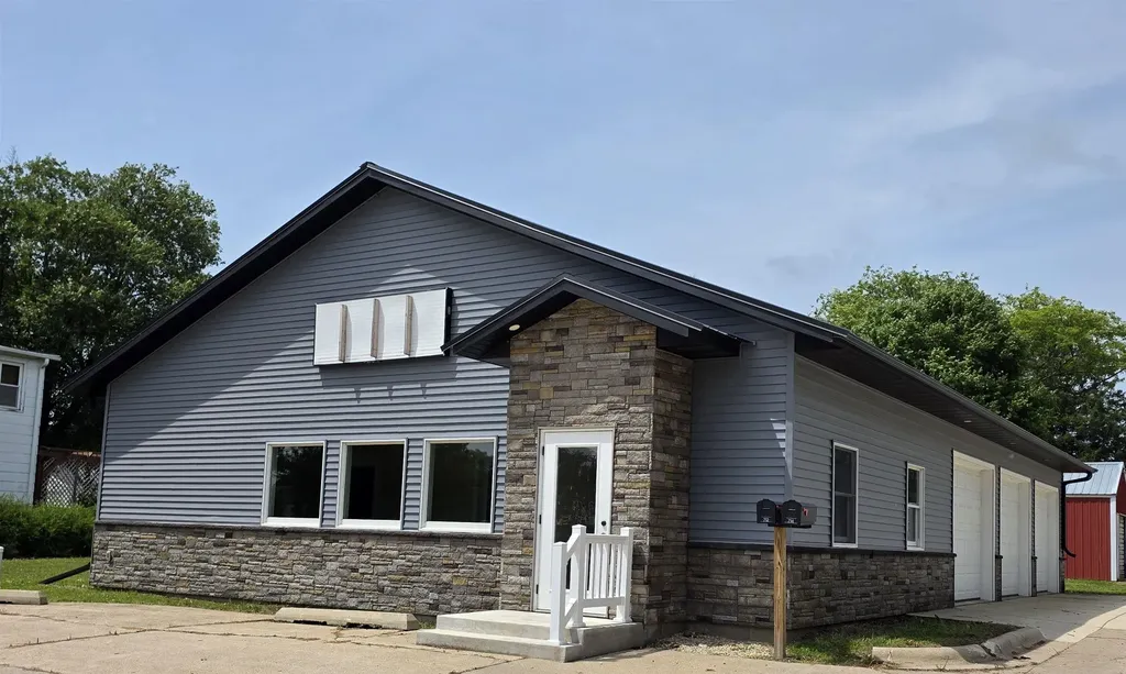 712 E Main Street New Hampton IA 50659