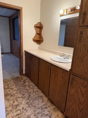 907 Iowa Street Dysart IA 52224