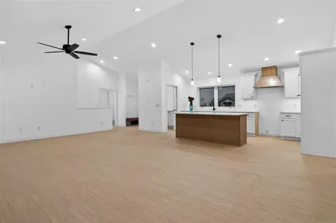 1513 Prairie Drive Grundy Center IA 50638