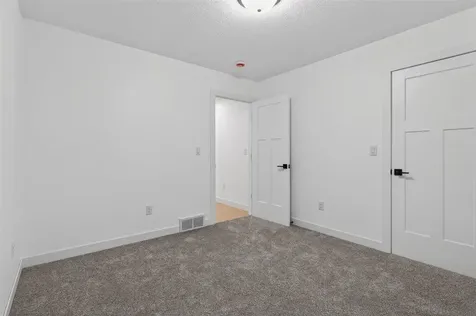 1513 Prairie Drive Grundy Center IA 50638