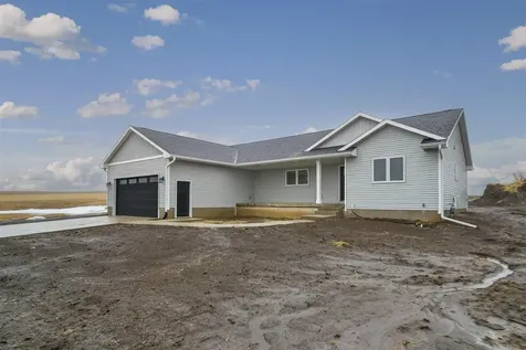 1513 Prairie Drive Grundy Center IA 50638