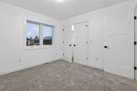 1513 Prairie Drive Grundy Center IA 50638