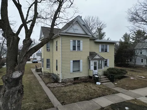 2115 Walnut Street Cedar Falls IA 50613