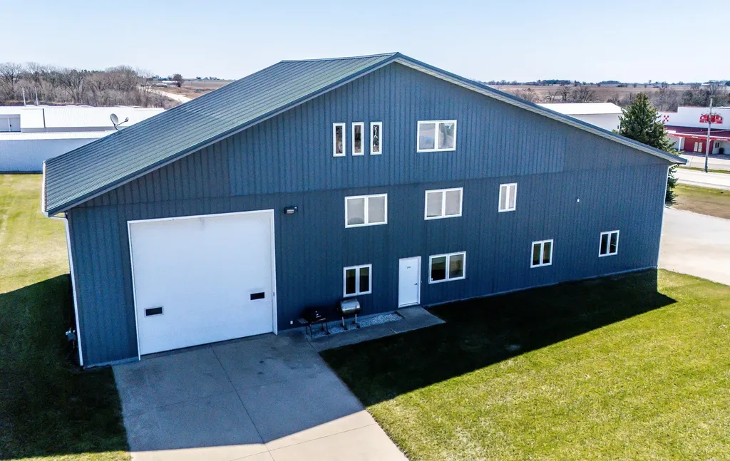 1341 12th Street Jesup IA 50648