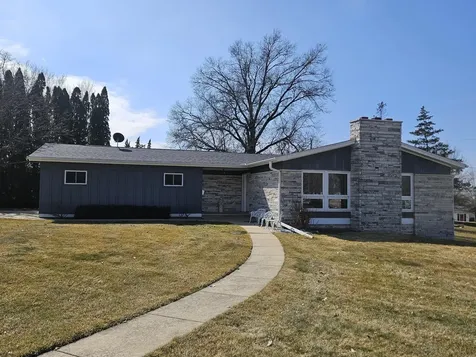 500 7th Avenue SE Oelwein IA 50662