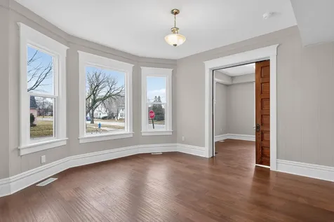 427 Iowa Street Waterloo IA 50703