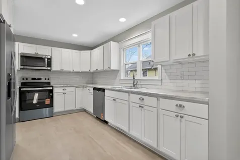 427 Iowa Street Waterloo IA 50703