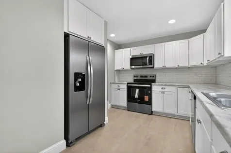 427 Iowa Street Waterloo IA 50703