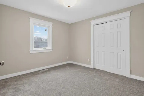 427 Iowa Street Waterloo IA 50703