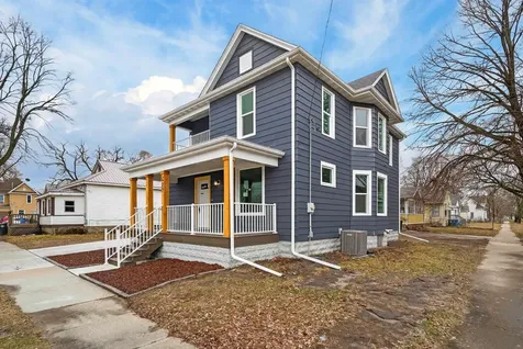 427 Iowa Street Waterloo IA 50703