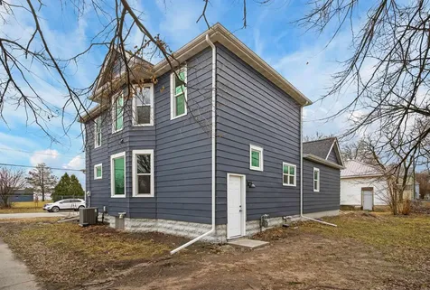 427 Iowa Street Waterloo IA 50703